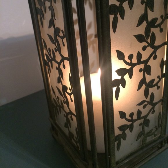 Lovely Metal and Glass large Candle Holder with door and hanger - Picture 4 of 10